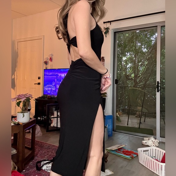 Windsor Black One-Shoulder Dress - Picture 2 of 4